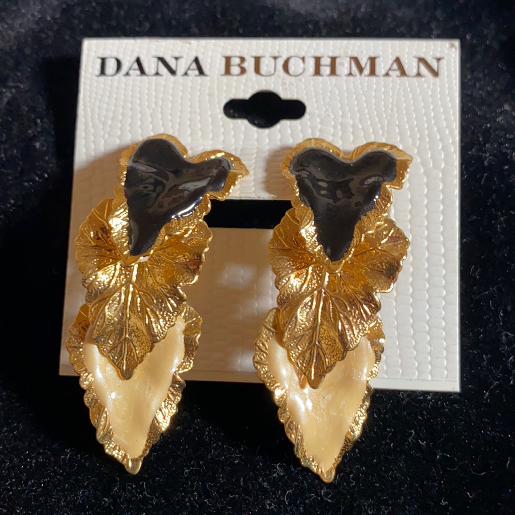 Dana Buchanan Fashion Black Gold Heart Leaf Earrings 7$